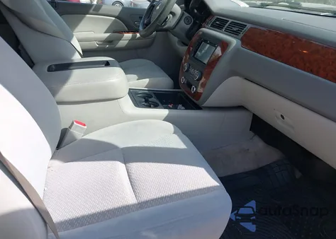 2008 Chevrolet Tahoe Lt из США, поврежденный, VIN 1GNFC13058J101888